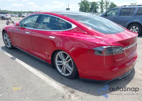 2013 Tesla Model S из США, поврежденный, VIN 5YJSA1CN2DFP21558